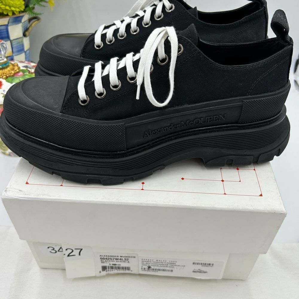 Man Alexander, McQueen tread slick low top sneakers size 43 made in Italy - Picture 3 of 7
